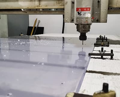 Precision cut-to-size plastic sheets - custom cutting services for acrylic and polycarbonate
