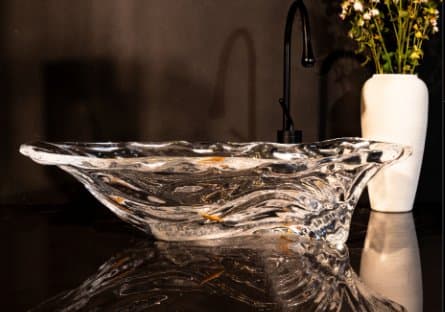 Luxury crystal bathtub - Jade Pool experience with transparent acrylic design by PlasioTech