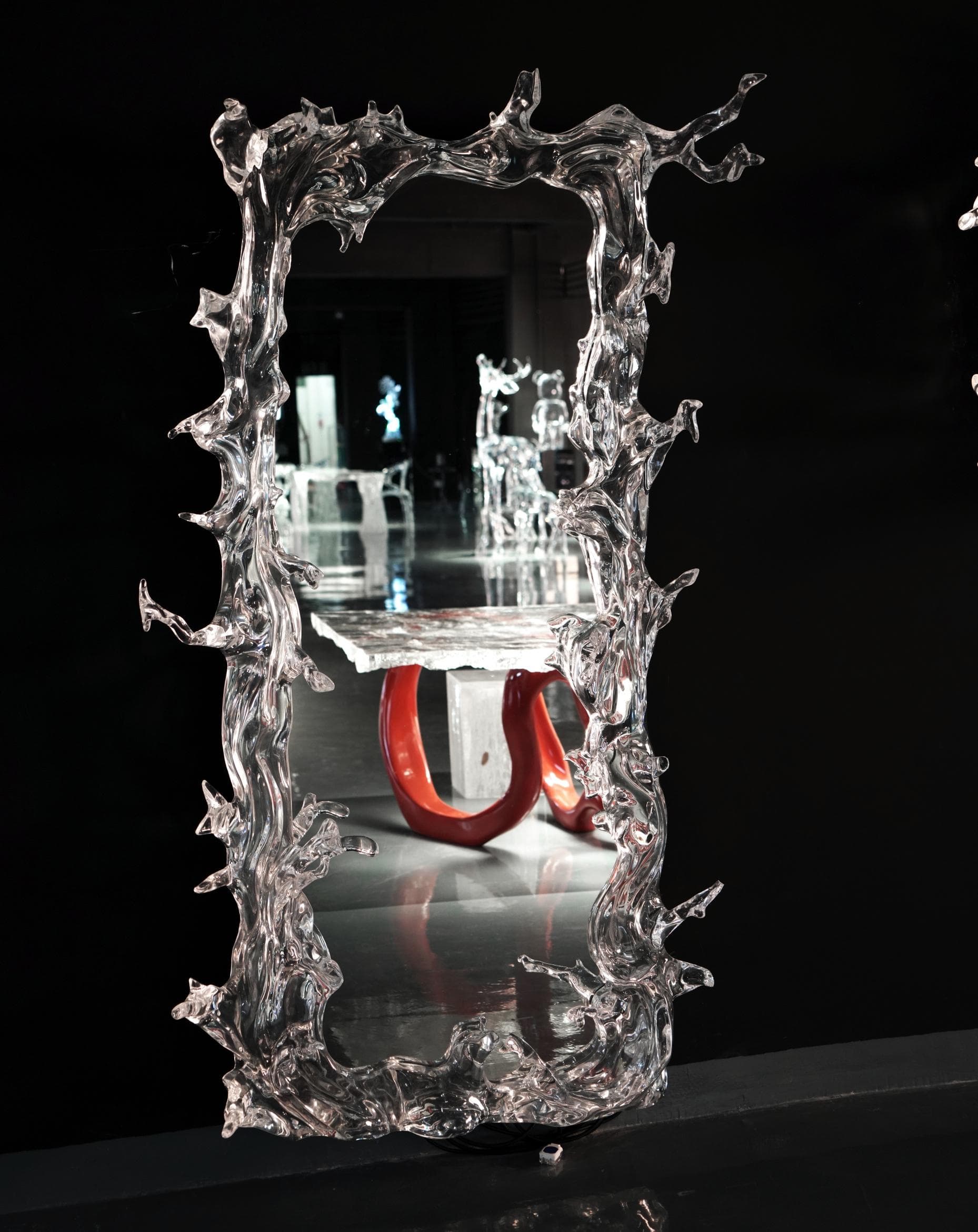 Splashing Water Mirror