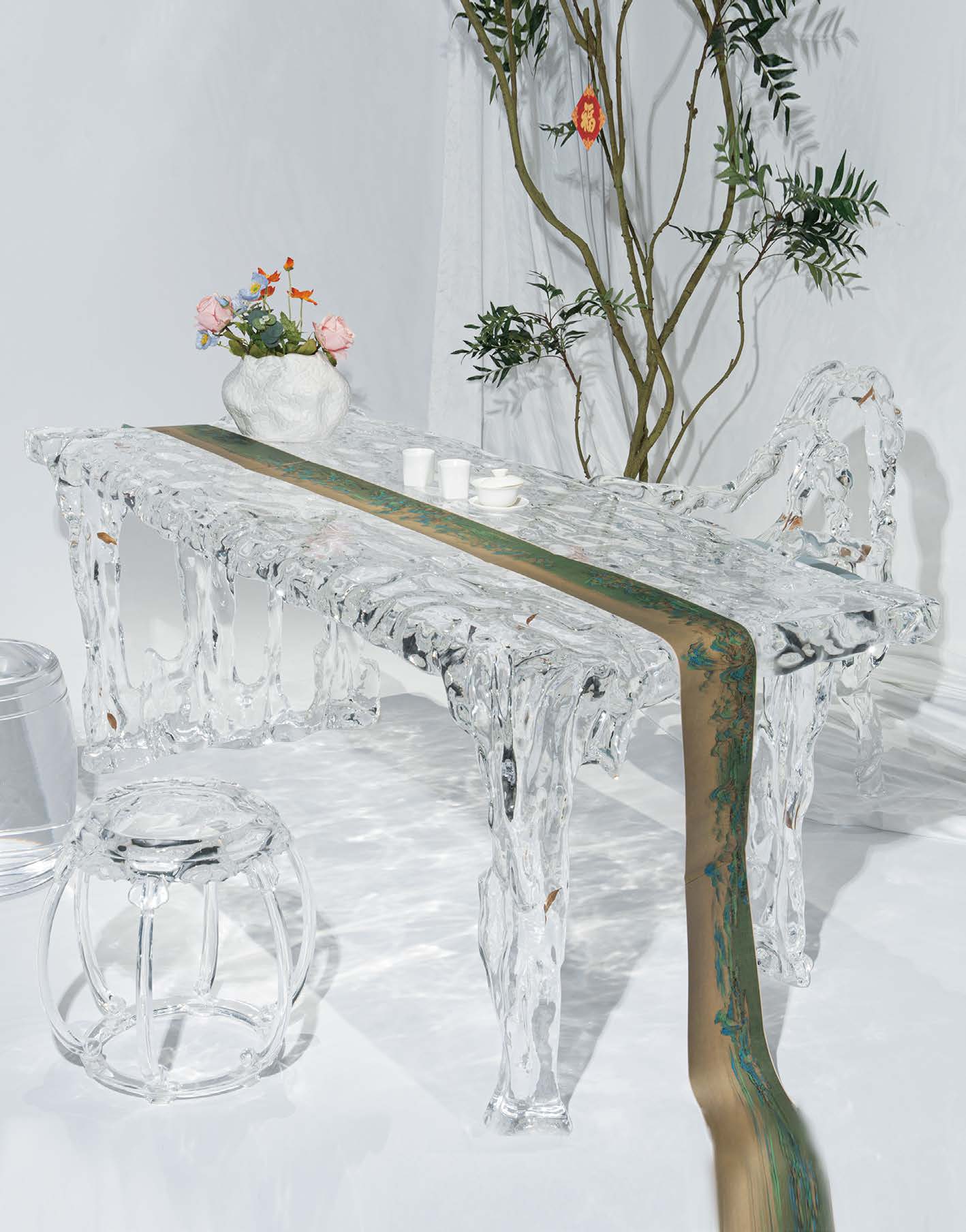 Mist Tea Table